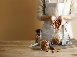 “아몬드, 유럽, 아시아태평양 및 북미 지역에서 가장 인기 있는 견과류”