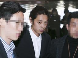 5년 만에 진실 밝힌 정준영 前 여친 "고소 취하 후회, <strong>무고죄</strong> 두려워"[전문]