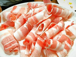 “얇게 썬 <strong>대패삼겹살</strong>, 알고나니 도저히 못먹겠네요…”