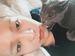 ‘허약 집사’지만 댕냥이 <strong>건강 관리</strong> 만큼은 철저하다는 전직 아이돌