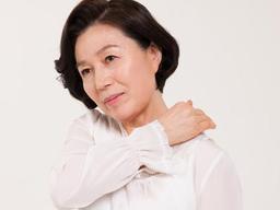 중ㆍ장년 어깨 통증, 운동하면 좋아진다? 착각입니다