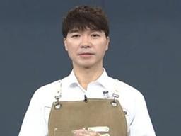 논란의 <strong>박수홍</strong>, 홈쇼핑 완판…핼쑥한 얼굴로 "힘 받아 간다"