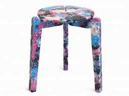 '코로나 쓰레기? 문제 해결을 위한 시그널' 버려진 마스크로 의자 만든 <strong>김하늘</strong> 디자이너