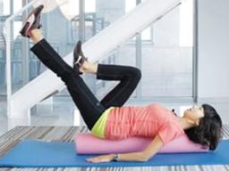 코어 잡았더니 균형 감각이... 폼롤러 하나로 <strong>간단</strong> <strong>운동</strong>법