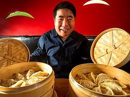 “만두를 제갈공명이 만들었다고요? 소설입니다”