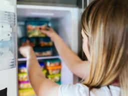 "커피 아직도 <strong>냉장고</strong>에 넣고 드세요?"