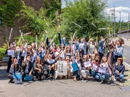 수 백명의 <strong>백수</strong>들이 날마다 모여 벌이는 일