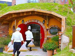 덕후들 <strong>빵지순례</strong>하게 만든 ‘국내 빵마을’의 실제 모습