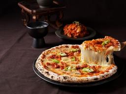 우주인피자, K-푸드 트렌드 반영 ‘김치피자’ 출시