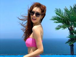 6년째 공개 연애중인 여배우가 강릉 해변에서 찍은 사진 포즈