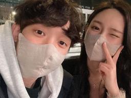 <strong>비혼</strong> 선언했던 미모 작가를 공개 연애 결심하게 만든 상대