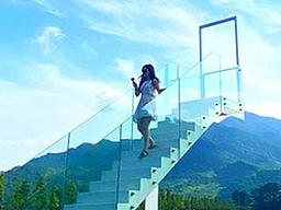 “하늘로 향하는 곳?” 아찔함의 끝판왕이라는 천국의 계단 모음. ZIP