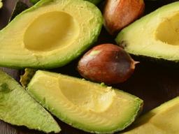 초록색 <strong>아보카도</strong>, 빨리 익히려면…