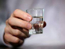 퇴근 후 소주 한 잔도 암 사망 위험 높인다