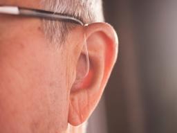 <strong>귓불</strong>에 이것이 있으면 치매 위험이 2배?