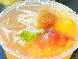 ‘비주얼 값만 6000원대’인 투썸 여름 신상 정체