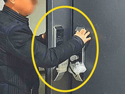 문만 열면 옆집이랑 부딪힌다는 하자 논란 <strong>아파트</strong>의 실 모습