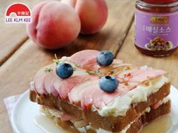 ‘제철 복숭아‘ <strong>토스트</strong>에도 올려보세요