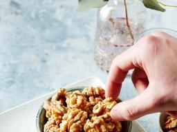 “꾸준한 호두 섭취, <strong>기대 수명</strong> 증가에 도움”