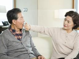 입 썩은내 나면 편도·식도질환…달콤한 과일향은 이 병 의심 [건강한 가족]