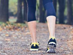 하루 7000보 이상 <strong>걷기</strong>가 ‘불로초’다