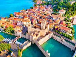 한국인들 잘 모른다는 이탈리아 찐 휴양지의 흔한 풍경.jpg