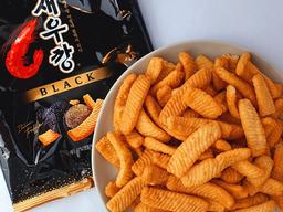 한 봉지 2,000원에도 품절? 비싸도 없어서 못 산다는 <strong>새우깡</strong> 50주년 특별작