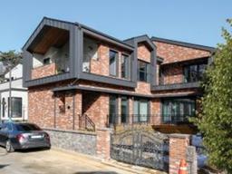 <strong>도심</strong>의 편리함과 전원의 안락함 ‘빨간 벽돌집’