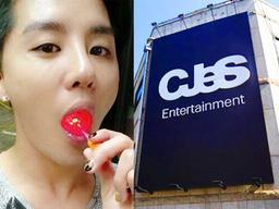 ‘배신이라고요?’ 연예인들이 <strong>1인</strong> 기획사 차리는 현실적인 이유