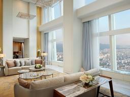 '요즘 비쌀수록 인기있다' 국내 스위트룸 가격 2위 웨스턴조선, 1위는?