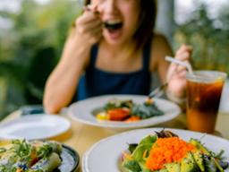 밥 빨리 먹으면 우리 몸에 생기는 일