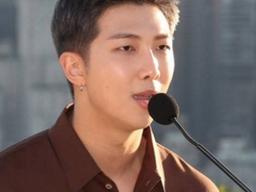 방탄소년단 SNS에 中네티즌 '구토' 폭격…"RM, 황대헌 응원 토 나와"