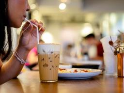 젊은 층 절반이 포화지방 ‘과다’, 이런 음식 조심