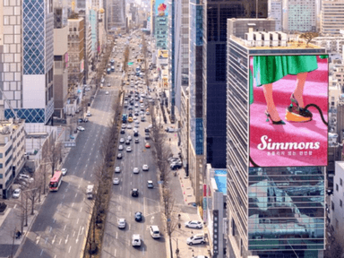 시몬스가 침대 없는 광고와 매장을 자꾸 만드는 이유는