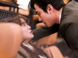 “사귀는 거 아니야?” 카메라에 포착된 남녀 배우의 달달한 애정행각