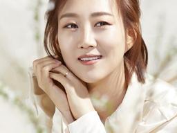 꺼저가는 트로트 인기 심폐소생…장윤정·송가인·<strong>임영웅</strong> '컴백 러쉬'