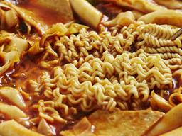 실수로 만들었는데 '초대박'나서 전국민 먹게 된 음식