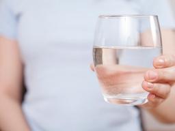 충분한 <strong>물 섭취</strong>, 심장에도 영향