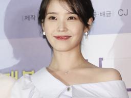 "지옥에 온 것 같은 하루"...<strong>아이유</strong>, 1년째 청각 이상 고백