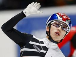 [영상] <strong>쇼트트랙</strong> 박지원, 中 <strong>선수</strong> 반칙에 손가락 하나로 참교육…통쾌한 '銀'