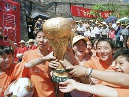 “14억 인구 중 단 11명이 없어서”...중국, 월드컵 출전도 관전도 '록다운'