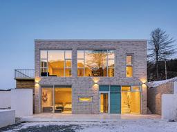 천장까지 타일로 마감한 이름 그대로의 스테이 ‘<strong>빌라</strong> <strong>블랑쉬</strong>’