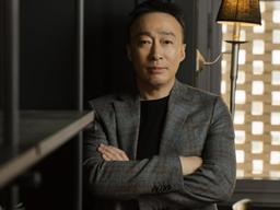 [TEN인터뷰] <strong>이성민</strong> "진양철 회장→권력 실세…3연속 노인 역할, 다시는 안 해야겠다"