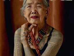 [작가탐구] 보그 <strong>표지</strong>를 장식한 106세 필리핀 타투이스트가 잇는 전통 '맘바바톡'