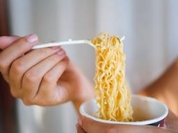 ‘외로운 밥’, 괜찮지 않습니다