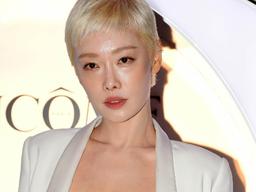 [전문] <strong>김히</strong><strong>어라</strong> 측 "일진·학폭 의혹 최초 보도, 법적 대응…제보자는 법정에서"