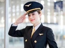 "취미는 권투, 승마.." 현재 태국에서 미모로 난리 난 여성 파일럿 정체 (+인스타 사진)