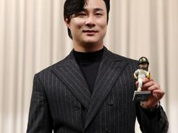 김하성 고소 진실공방 쟁점은? … “기분 따라 상습 폭행” vs “돈 필요하면 협박”