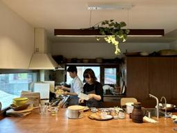 채식하는 부부가 지은 '<strong>부암동</strong> 도시 속 시골집'..."창밖을 보면 마음이 쿵, 해요"