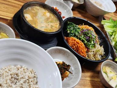 성남 구시청 부근, 정인 청국장 보리밥 … "이 푸짐함이 만원이라구?"